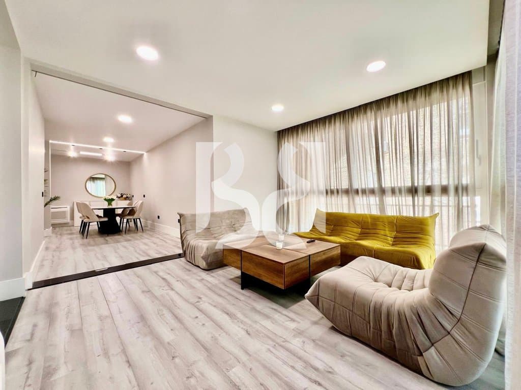 Apartament Deluxe 2+1+2 me qira te Ish Blloku – Përballë Vila Enver 2300€ 4