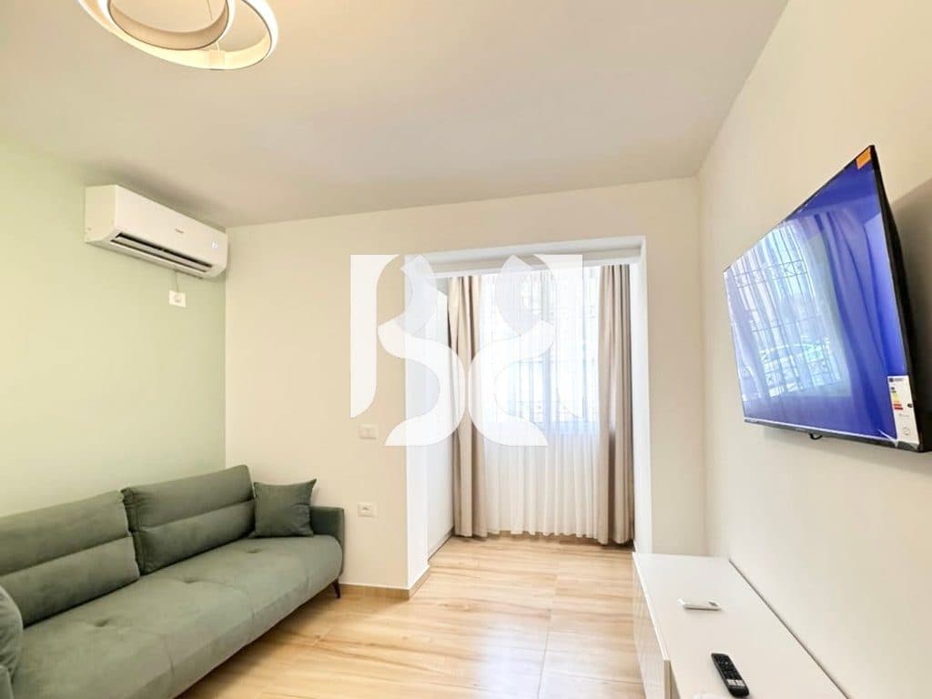 APARTAMENT ME QERA 1+1 TE ISH TREGU ELEKTRIK