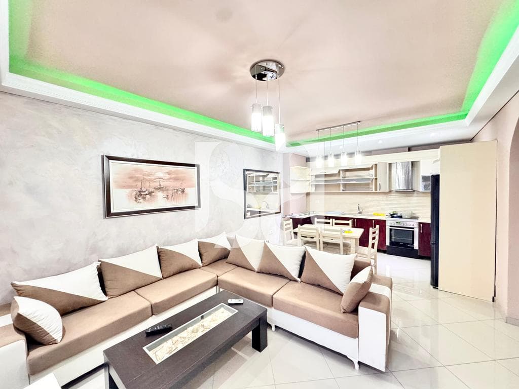 APARTAMENT 2+1 ME QIRA, ASTIR PRANE EL SAHARAS**