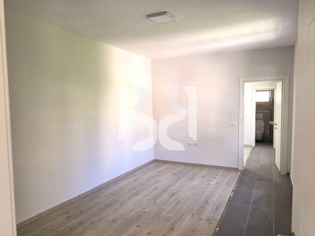 Vilë 2-Katëshe me Qira për Biznes në Tiranë | 213 m² | Përballë Gjimnazit “Partizani”
