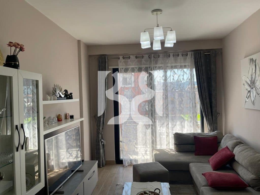APARTAMENT ME QERA 2+1 PRANE ISH PARKUT, RRUGA FROSINA PLAKU 2