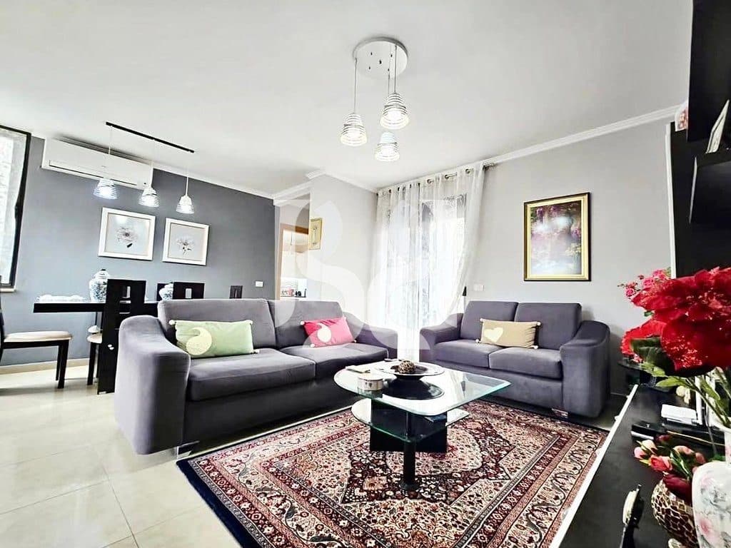 Apartament 3+1+2 për Shitje te Rruga e Kosovarëve | 130 m² | Pamje nga Liqeni