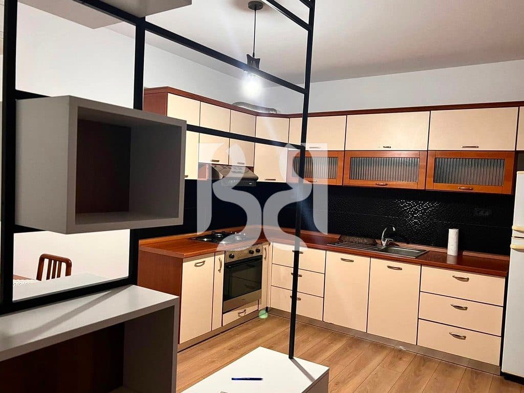 Apartament 1+1 me Qira në Pallatin me Shigjeta | Kati 4 | Garazh i Përfshirë | 60,000 Lekë 2