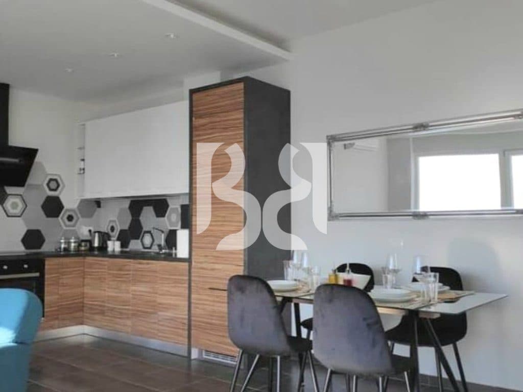 PENTHOUSE ME QIRA 2+1 NË PAZARIN E RI, TIRANË 4