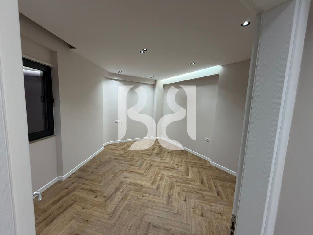 AMBIENT BIZNESI 3+1+2 ME QIRA TEK OASIS NE ASTIR* 3