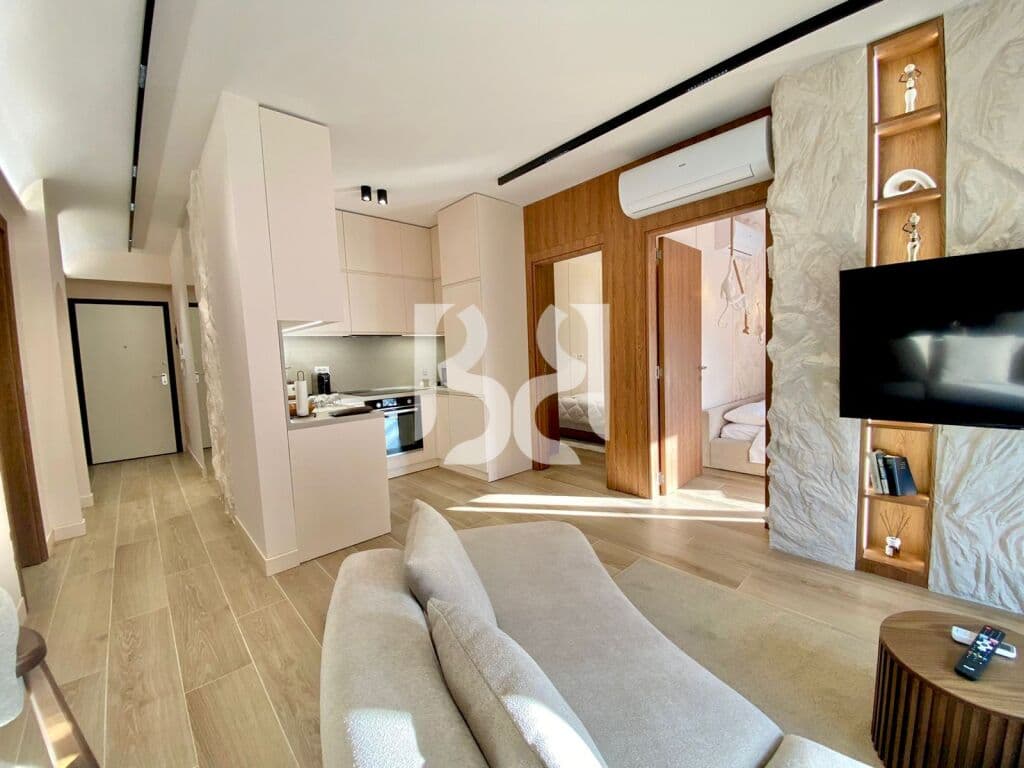 JAPIM APARTAMENT ME QIRA LUKSOZ TEK RRUGA E KAVAJES! 2