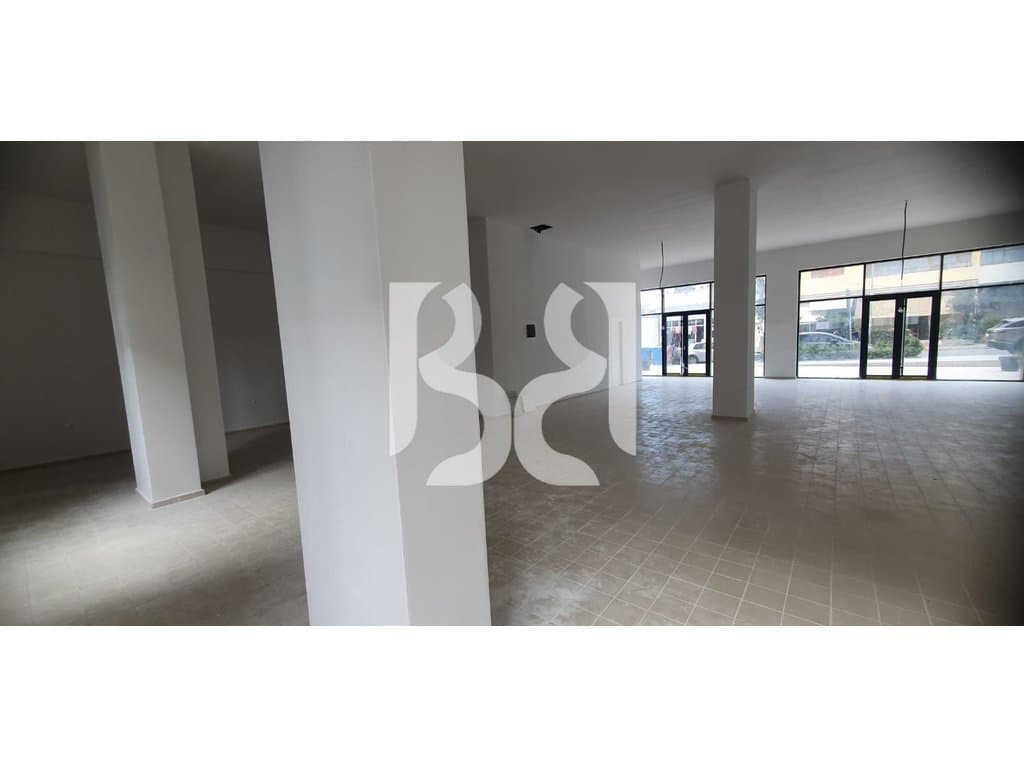 JEPET AMBIENT KOMERCIAL ME QIRA 250.000 LEKE NE SHKOZE.* 4