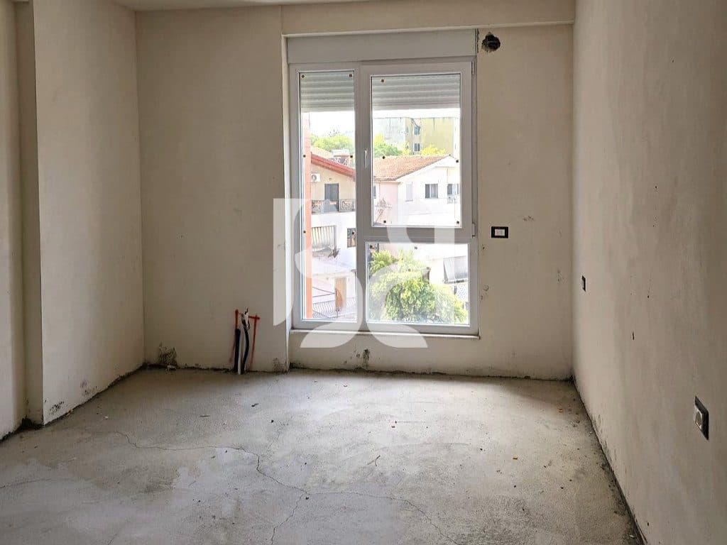 Shitet Apartament 2+1+2 pas Ambasadës Amerikane | 105.34 m² | Pallat i Ri 2026 | 2,650 €/m² 3