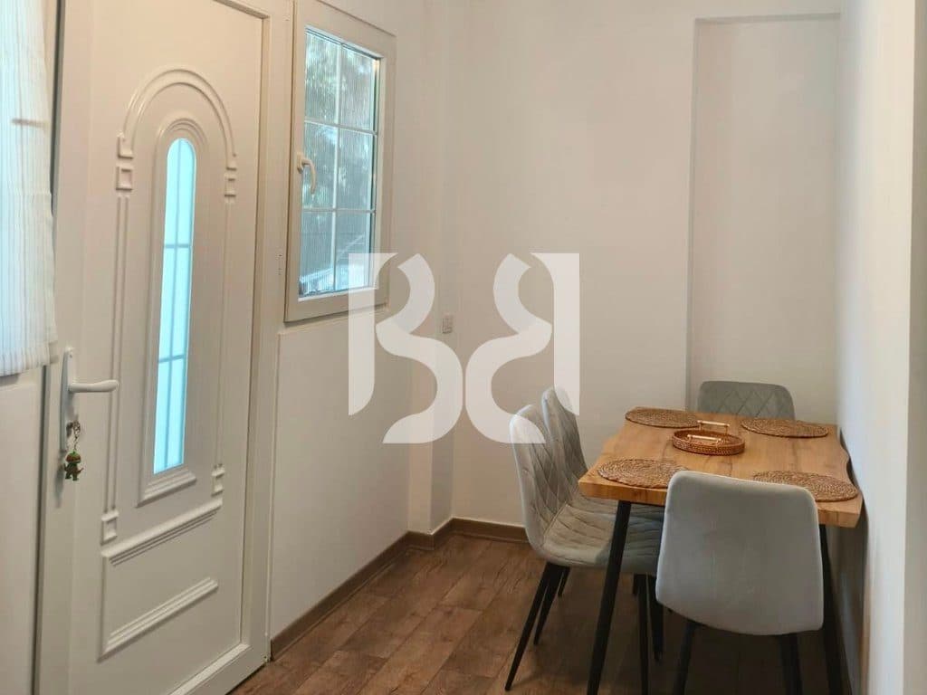 Apartament 1+1 me Qira në Rrugën Peti | 60 m² | Komod me nje Lokacion Strategjik 4
