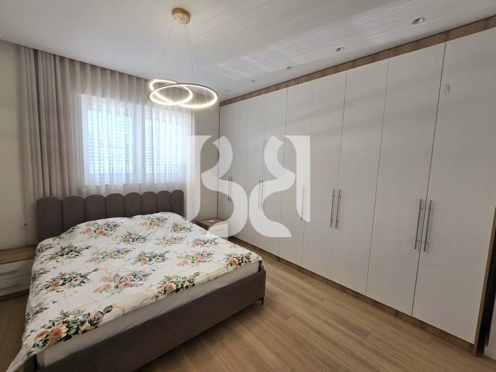 Shtëpi Private me Qira pas Shkollës Harry Fultz – 309 m² | Oborr i Madh | 2 Parkime 4