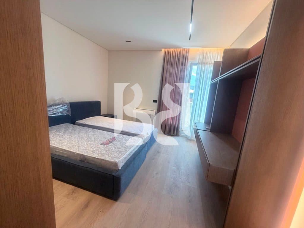 APARTAMENT LUKSOZ 2+1+2+VERANDE+GARAZH ME QIRA TEK RRUGA 5 MAJ 4