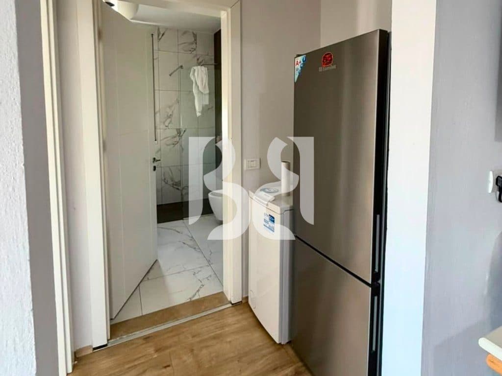 Apartament 2+1 me Qira në Ish-Fushën e Aviacionit | Kati 8 | Parkim i Përfshirë | 65,000 Lekë/Muaj 3