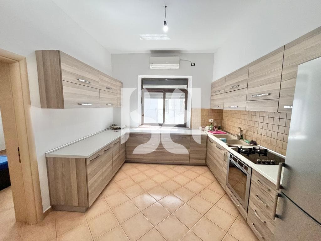 APARTAMENT 3+1+BALLKON ME QIRA QENDER PRANE KAFE FLORA* 4