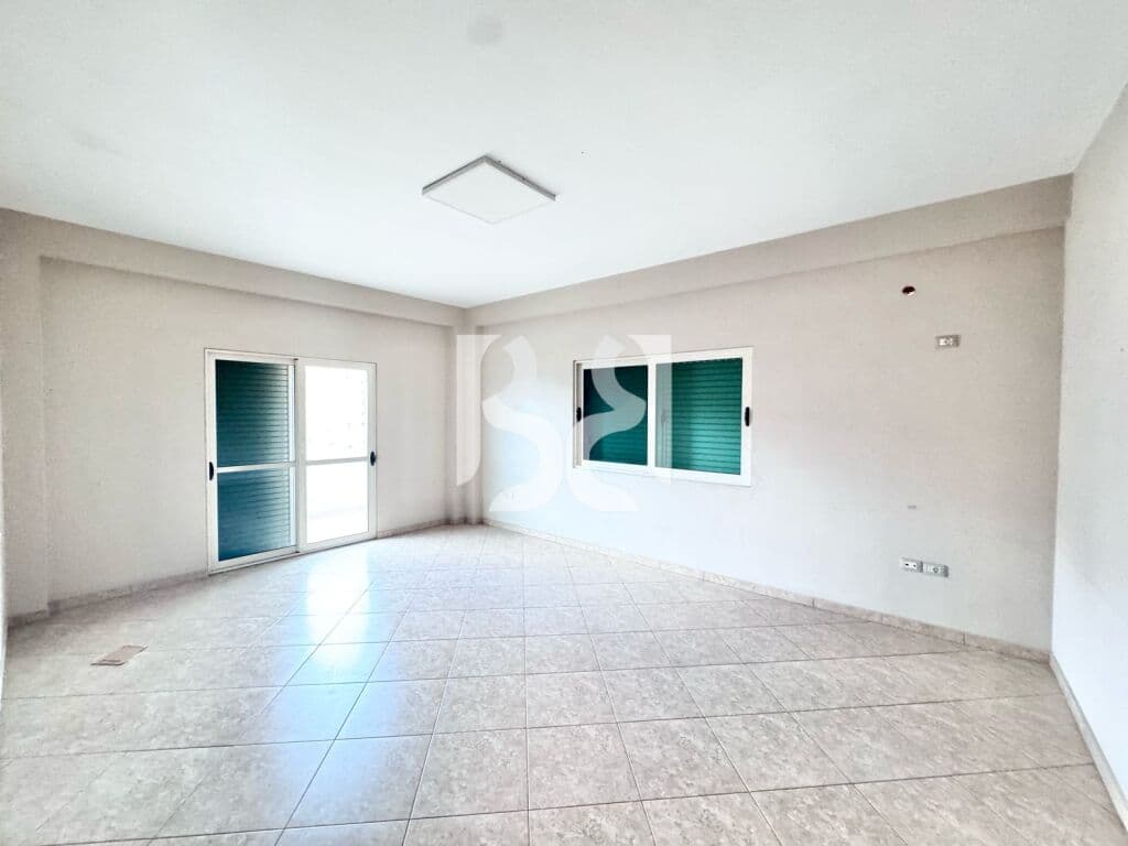 APARTAMENT /AMBIENT ME QIRA NE KOMUNEN E PARISIT PRANE UNAZES SE MADHE 3+1+2 2