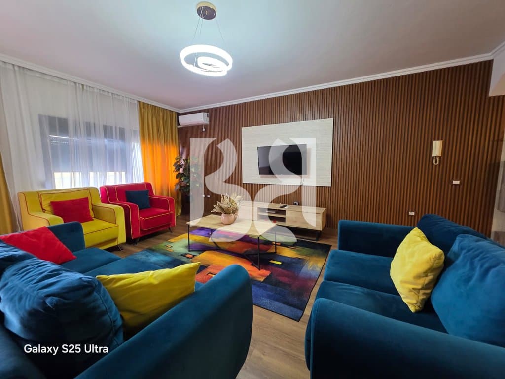 JEPET APARTAMENT 2+1 ME QIRA NE RRUGEN E KAVAJES.