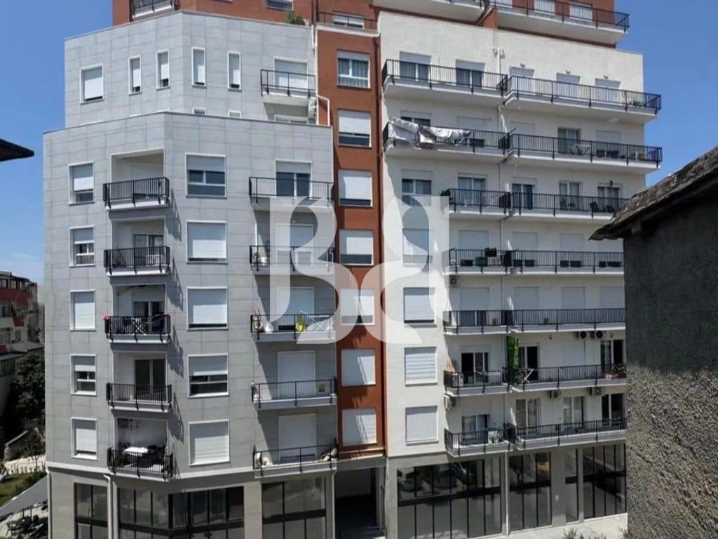 APARTAMENT 1+1+BALLKON+POST PARKIMI NE SHITJE TEK REZIDENCA ESHLI, BRRYL