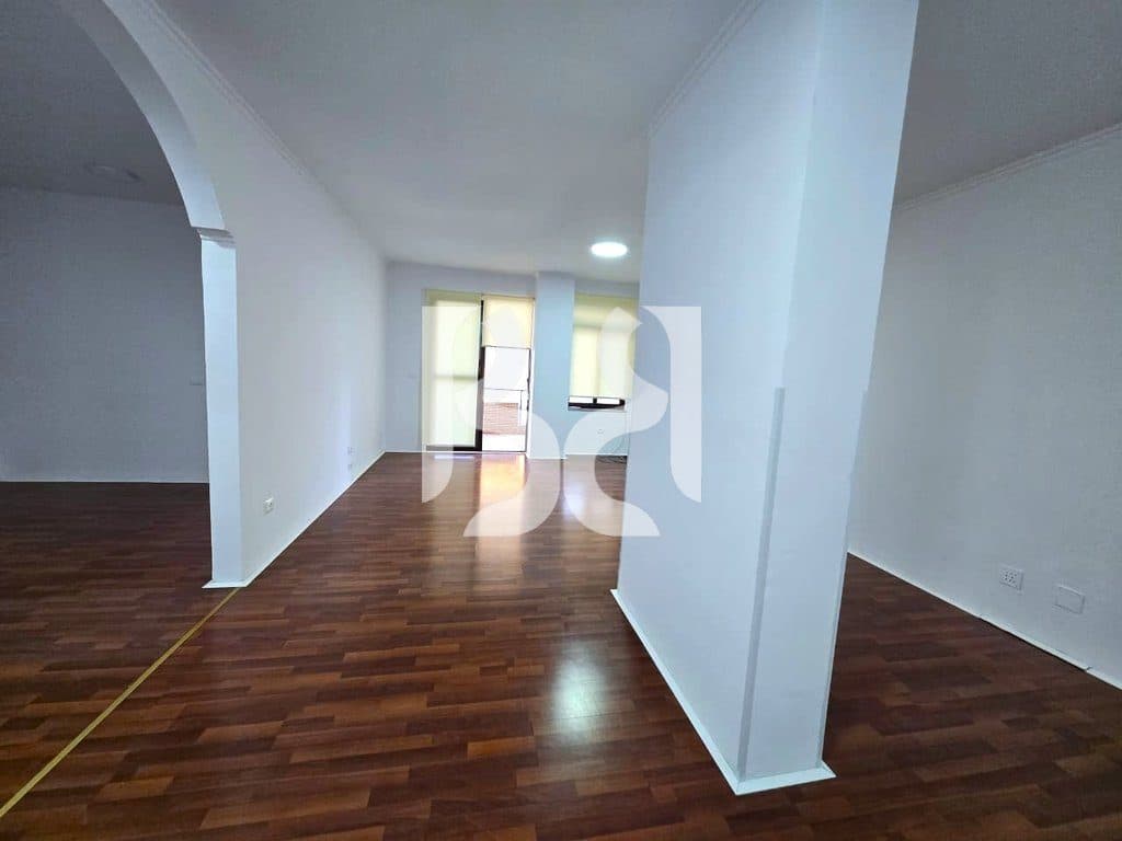 JEPET ME QIRA AMBIENT PËR ZYRA NË BLLOK – PRANË LIBRIT UNIVERSITAR | 1,300 €/Muaj 4