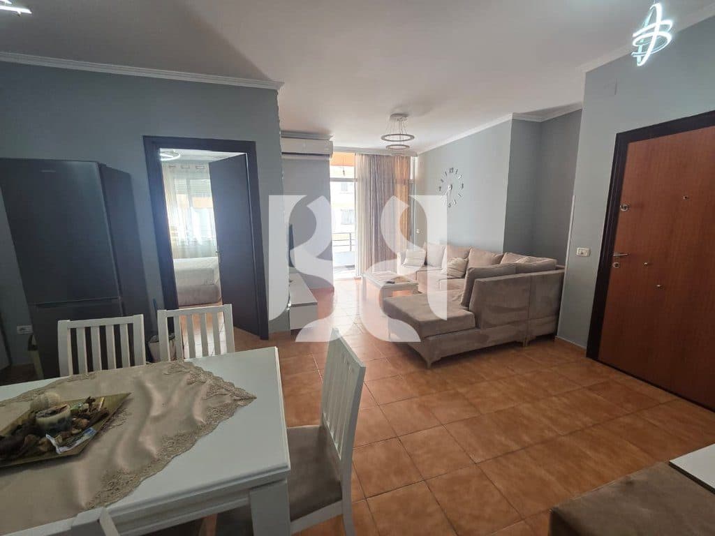 APARTAMENT 1+1+BALLKON ME QIRA NE ASTIR* 2