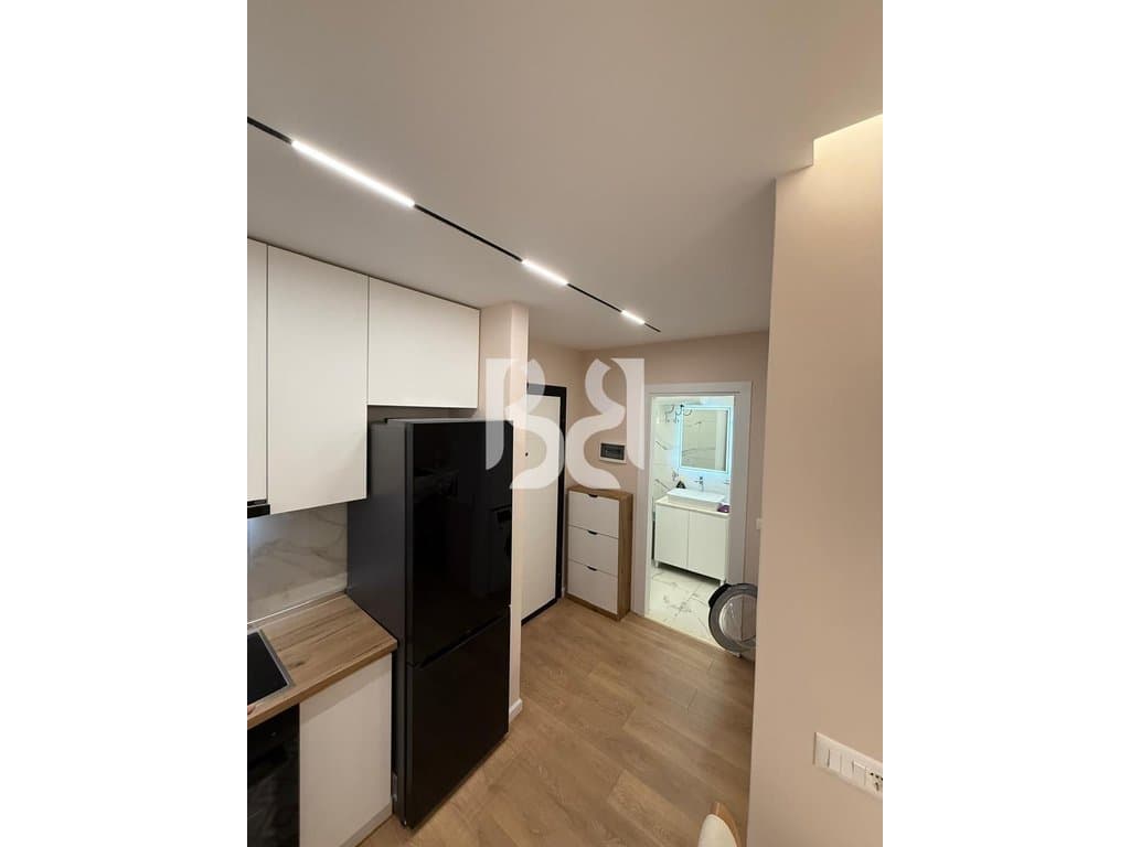 Shitet Apartament tek rezidenca Tom Doshi.** 3