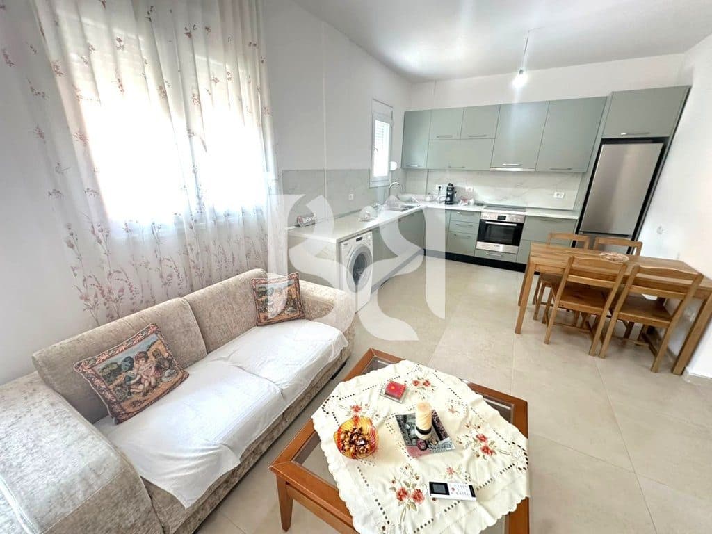 APARTAMENT 1+1+BALLKON ME QIRA PRANE BAR FAMED,ASTIR