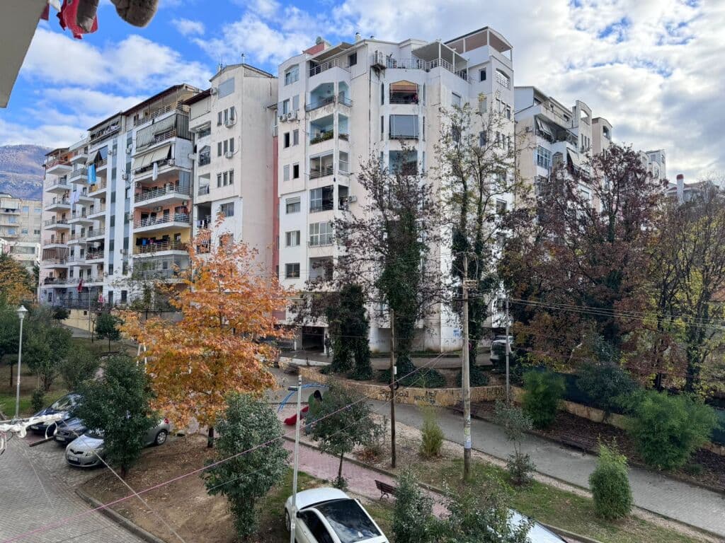 SHITET APARTAMENT 1+1 NE ZONEN E FRESKUT