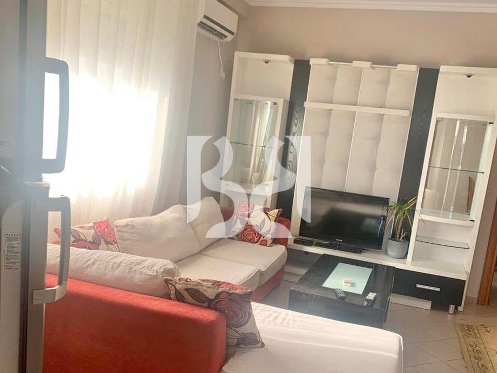 JEPET APARTAMENT 1+1 ME QIRA RRUGA E DURRESIT 60,000 LEKE