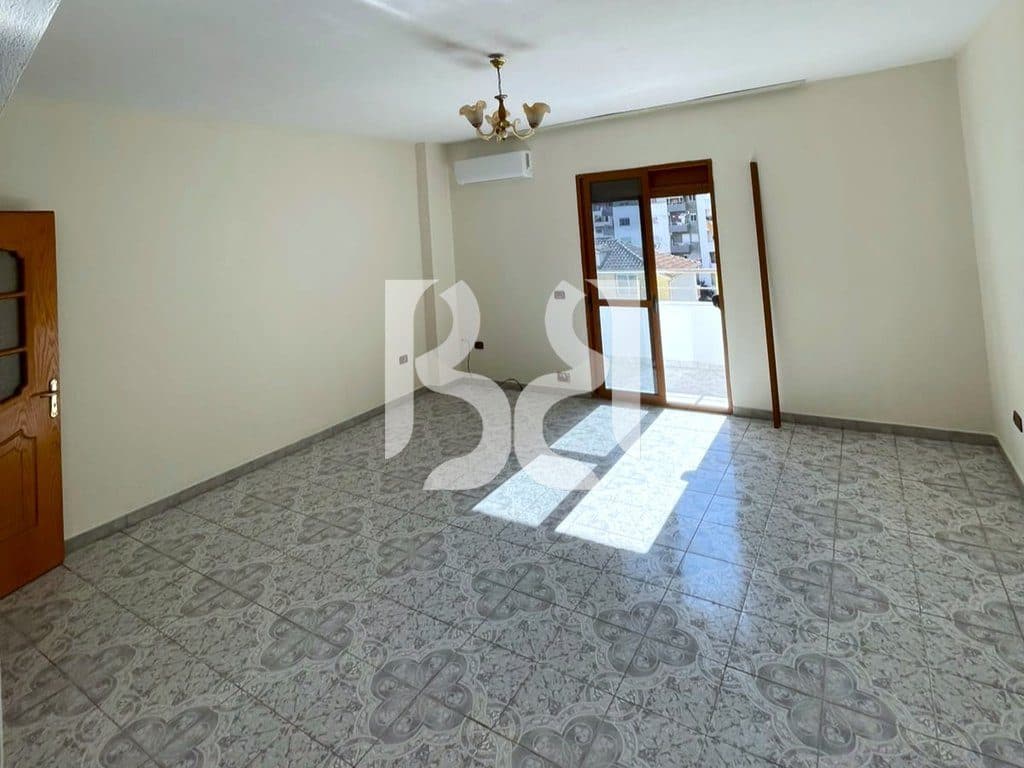 Apartament 2+1 me Qira në Astir, Pranë Bar BRON – Kati i 5-të | 40,000 Lekë/muaj *