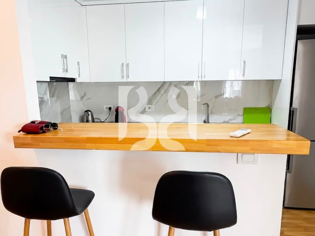 Apartament Modern 2+1+2 me Qira te Rruga e Barrikadave | Me Post Parkimi 2