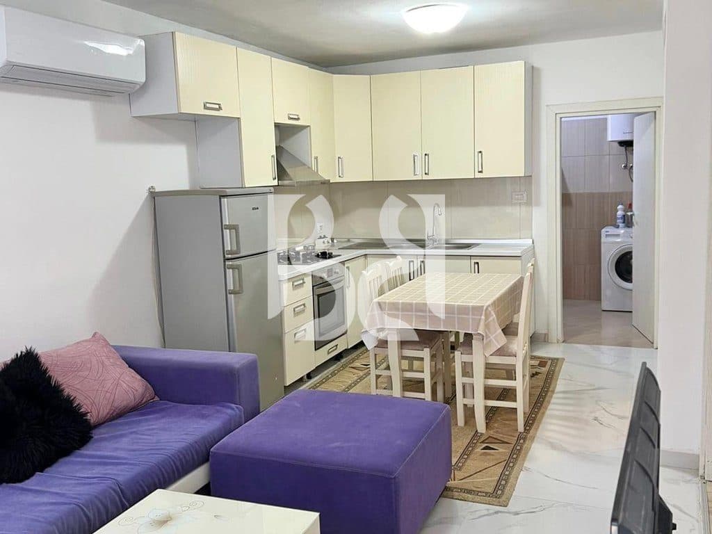 JEPET APARTAMENT 2+1 ME QIRA PRANE 5 MAJIT