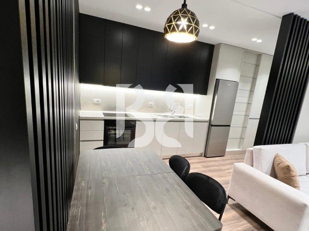Apartament 2+1 me Qira në Ish-Fushën e Aviacionit | 85 m² | Kati 2 me Ashensor | 70,000 Lekë/Muaj 2