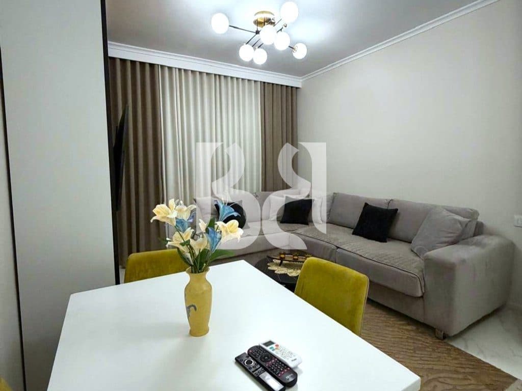 Apartament 2+1 me Qira në Golden Park – Kati 5 | 65,000 Lekë/Muaj 4