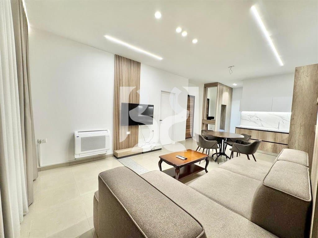 *APARTAMENT ME QIRA 1+1 PRANE STACIONIT TE TRENIT