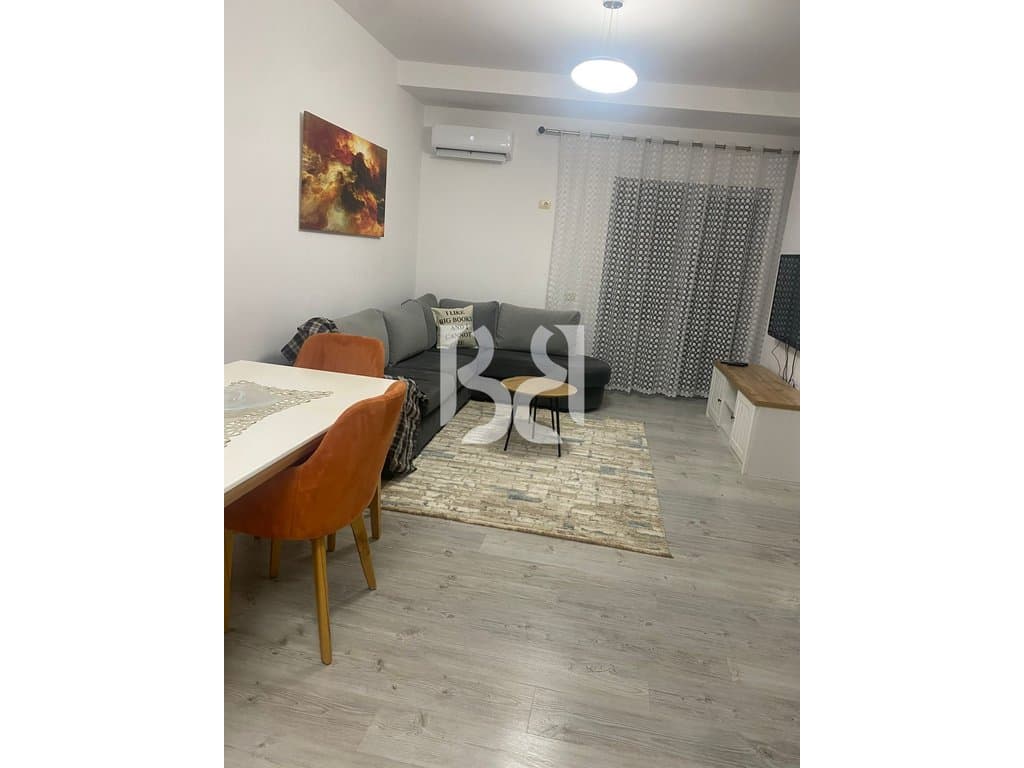 JEPET APARTAMENT ME QIRA 2+1 NE ZONEN E PAZARIT TE RI* 2