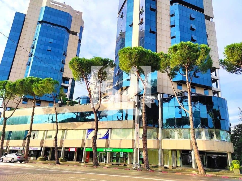Ambient Zyre me Qira në Kullat Binjake | 94 m² Neto