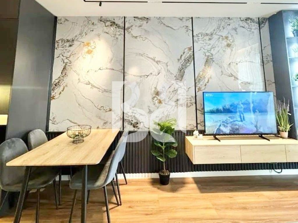 APARTAMENT ME QERA 1+1+PARKIM TEK JORDAN MISJA