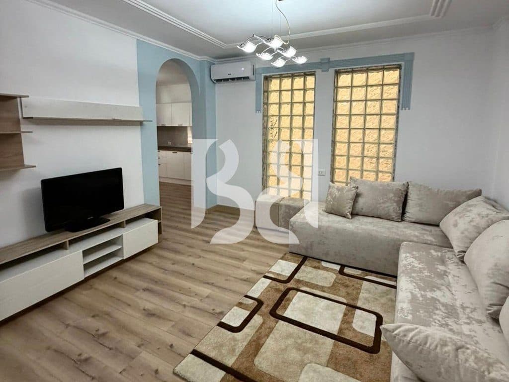 Apartament 2+1 me Qira në Rrugën Dritan Hoxha | I Sapo Investuar | Ballkon | 60,000 Lekë
