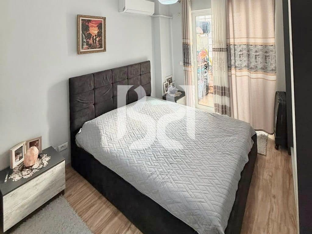 Apartament 2+1 me Qira në Qendër të Tiranës | Te 9-Katëshet | Pranë Sheshit Skënderbej 4
