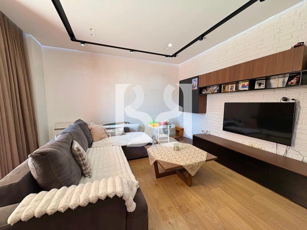 Apartament 2+1 me Gardërobë dhe Verandë për Shitje në Bulevardin Migjeni