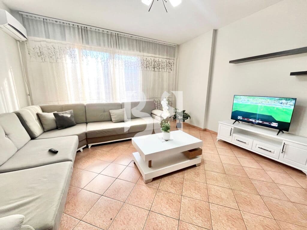 JAPIM APARTAMENT ME QIRA 2+1 TE RRUGA E KAVAJES