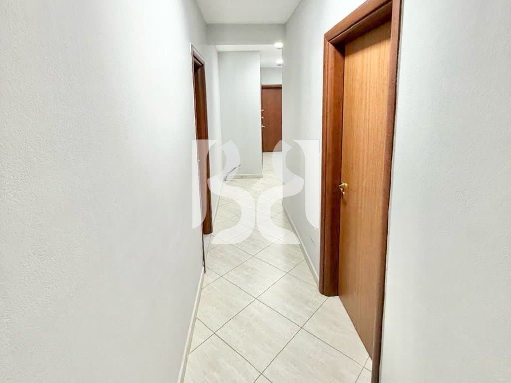APARTAMENT ME QERA 2+1+2 PRANE ISH STACIONIT TE TRENIT 4