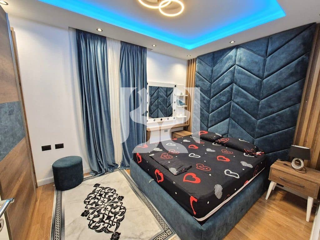 APARTAMENT 2+1+BALLKON ME QIRA TEK ISH FUSHA AVIACIONIT 4