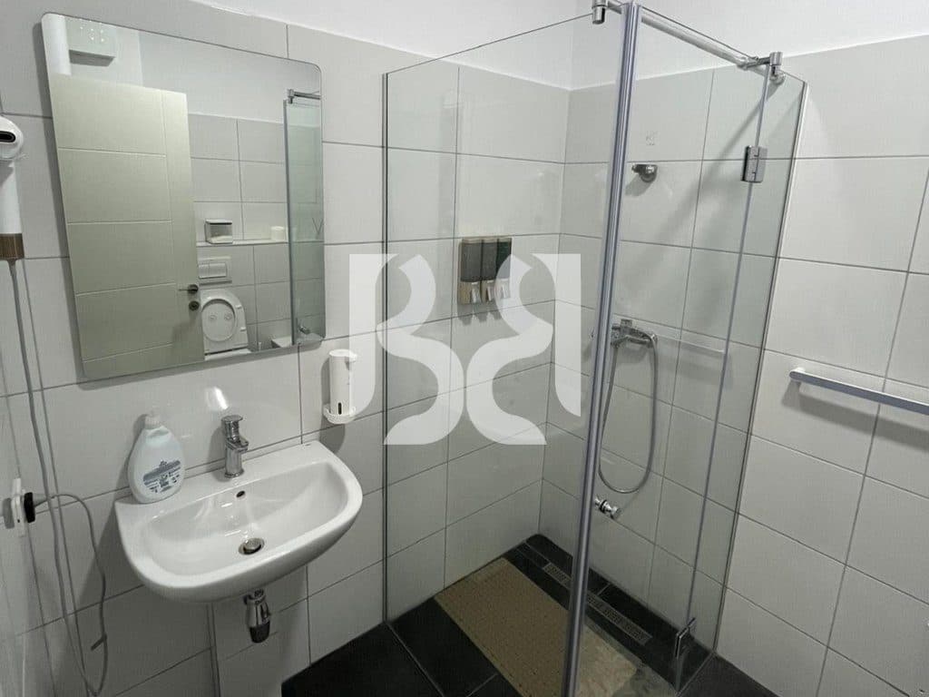 APARTAMENT ME QERA 2+1 NE PORCELAN 3