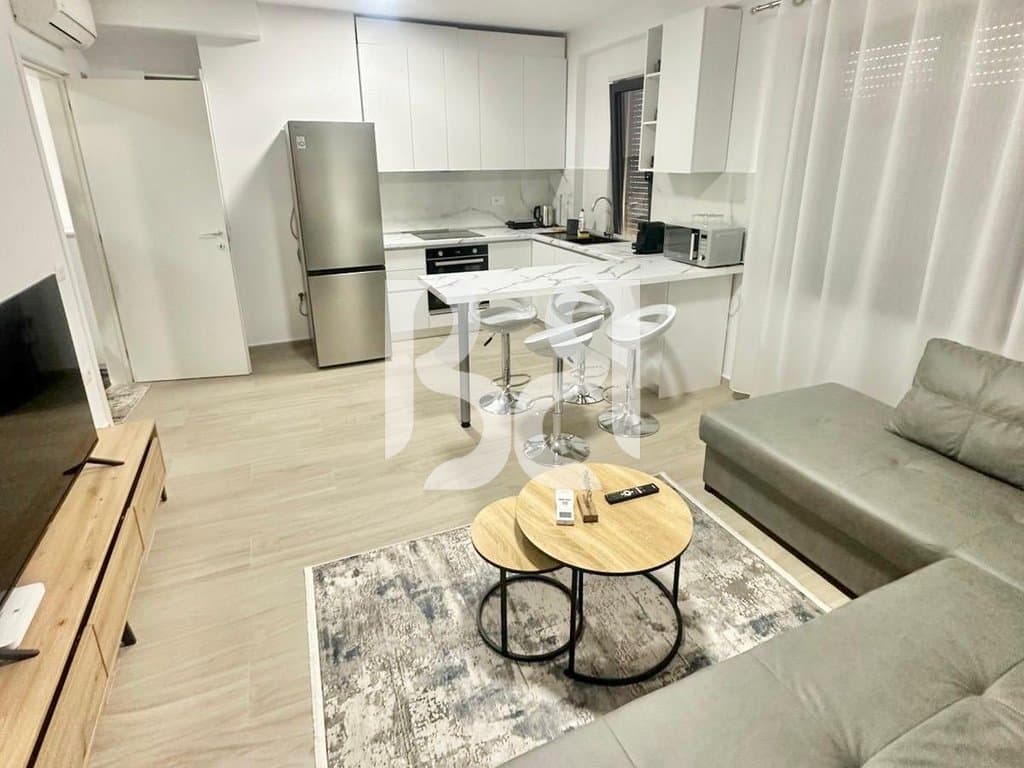APARTAMENT 2+1+2+ POST PARKIMI ME QERA TEK QENDRA LINKOLN, PAZARI I RI 2