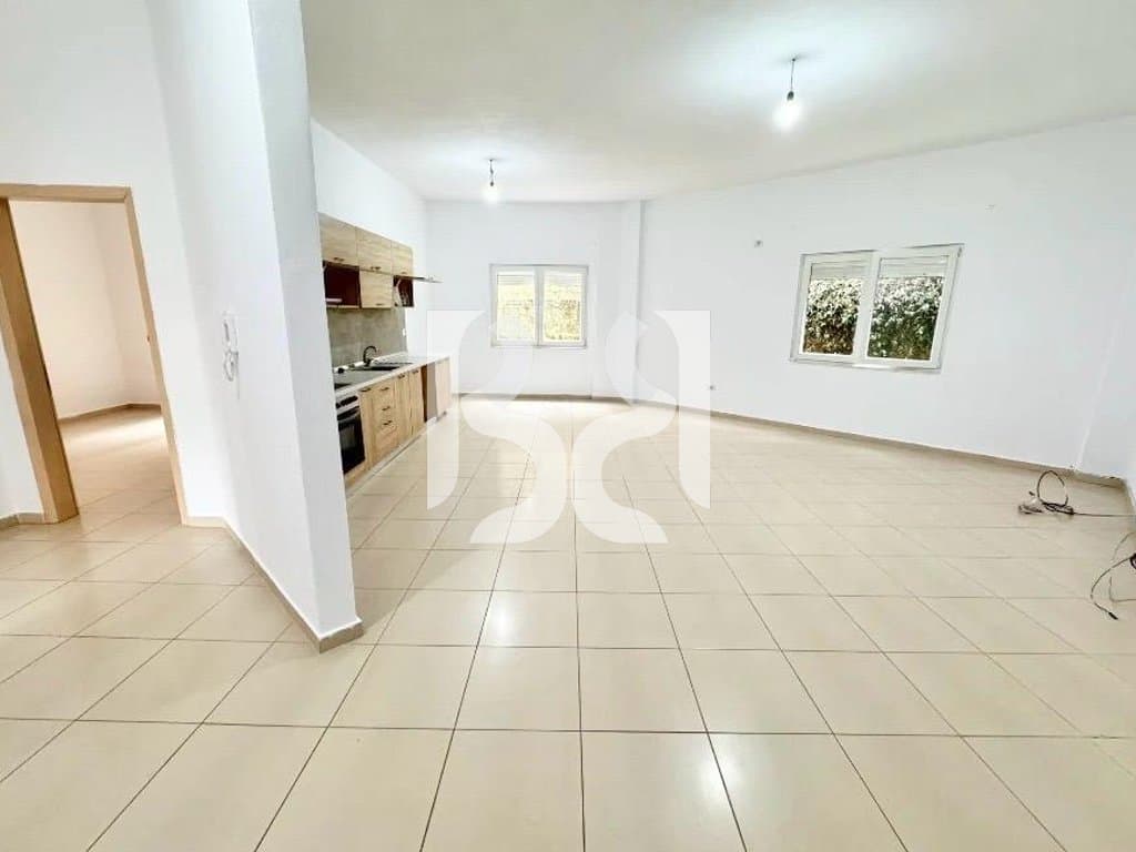 JEPET ME QIRA APARTAMENT 2+1 PRANE RADISSONIT LIQENI I THATE* 3