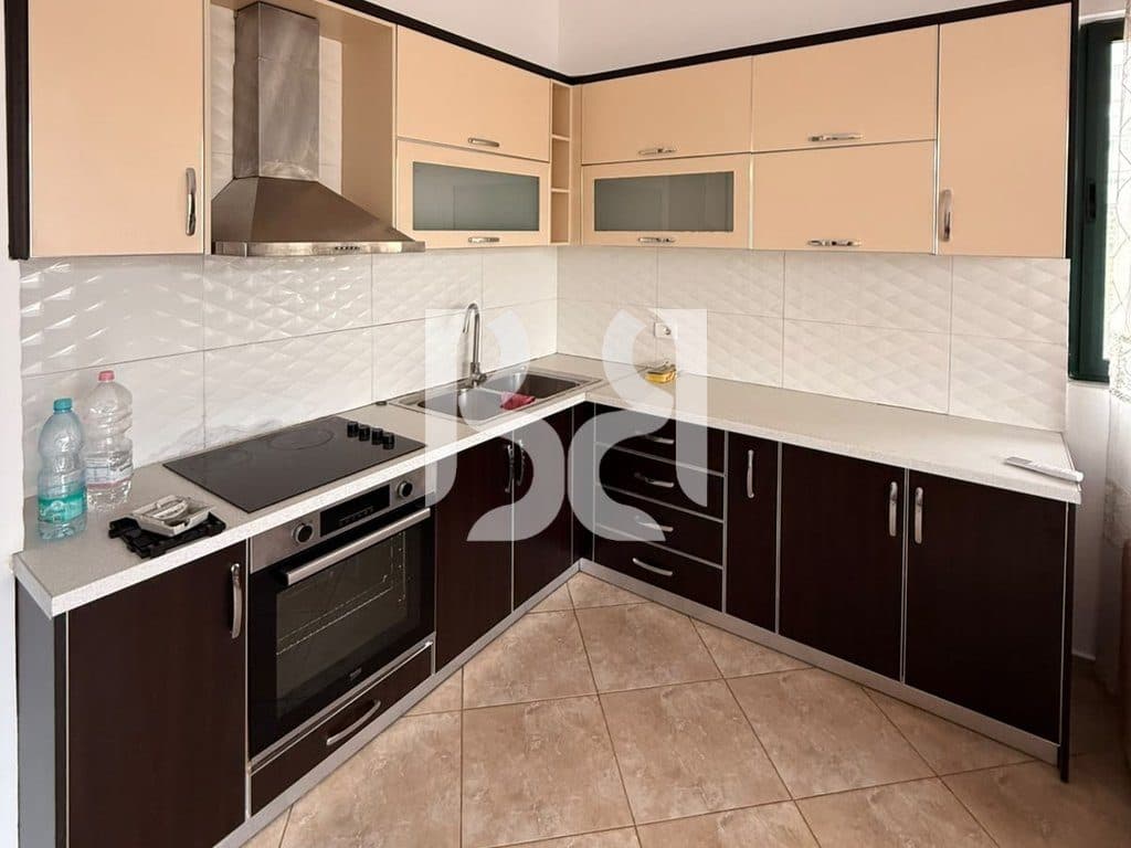 APARTAMENT ME QERA 2+1+2 + VERANDE TE RRUGA BILL KLINTON*