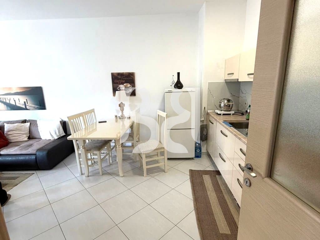 APARTAMENT 1+1 NE SHITJE TEK KOPSHTI BOTANIK 2