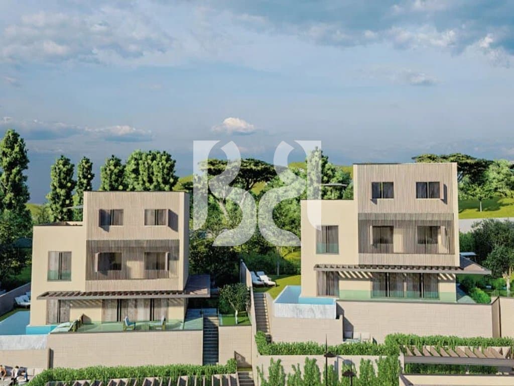 VILË LUKSOZE ME PISHINË PRIVATE & VERANDË PANORAMIKE – JETESË ELITARE NË PRIVATËSI TOTALE