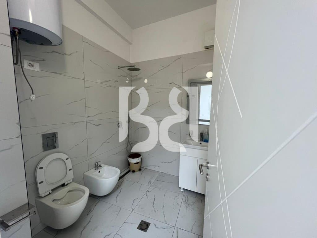 AMBIENT KOMERCIAL ME QIRA TEK SELVIA, PRANE VILES GOLD 4