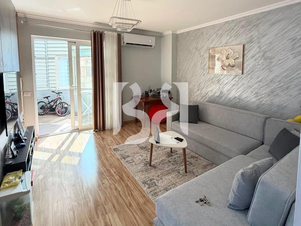 Apartament 2+1 me Qira në Qendër të Tiranës | Te 9-Katëshet | Pranë Sheshit Skënderbej 2