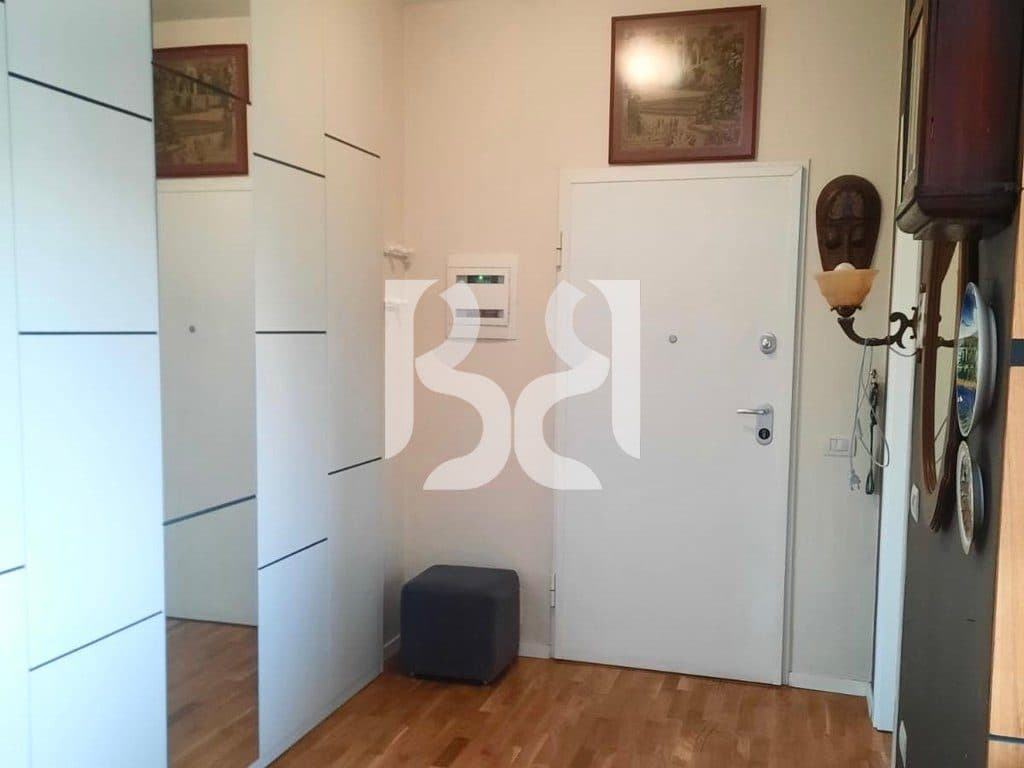 Apartament 1+1 me Qira në Rrugën e Barrikadave | 90 m² | Kati 6 | 70,000 Lekë 3